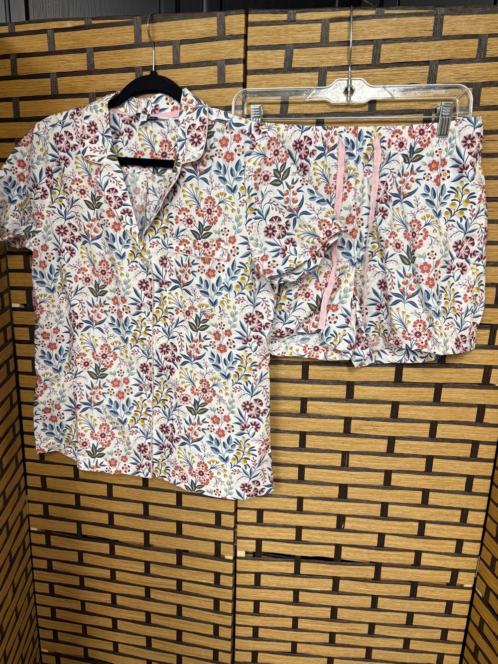 The company store white floral pajama set size small
